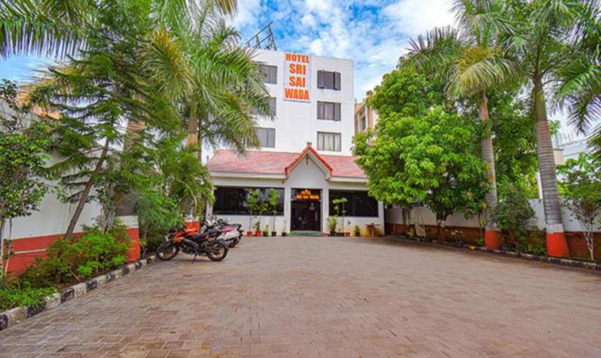 Hotel Shirdi Sai Wada Екстер'єр фото