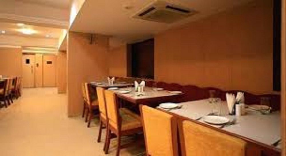 Hotel Shirdi Sai Wada Екстер'єр фото