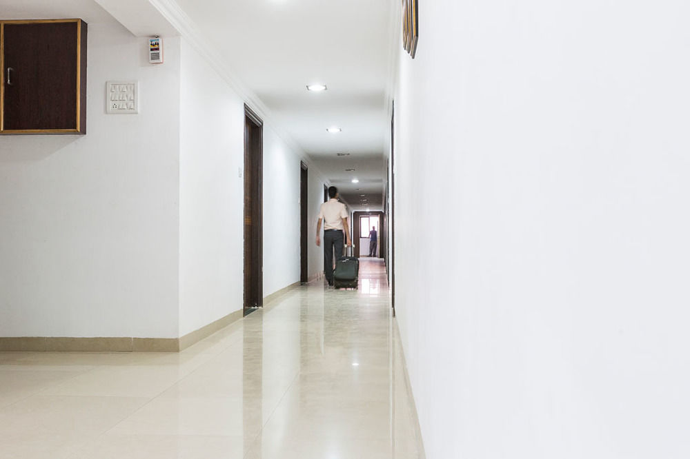 Hotel Shirdi Sai Wada Екстер'єр фото